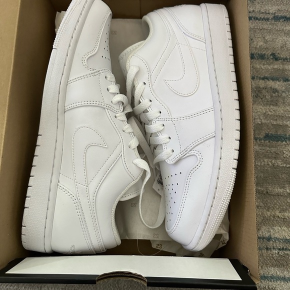 Air Jordan - Picture 4 of 6